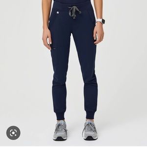 FIGS ZAMORA TECHNICAL COLLECTION NAVY BLUE JOGGER SCRUB PANTS SIZE MEDIUM/PETITE